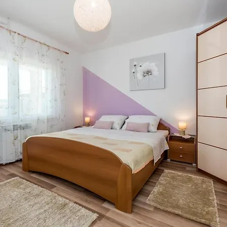 Apartment Amelia Vrpolje